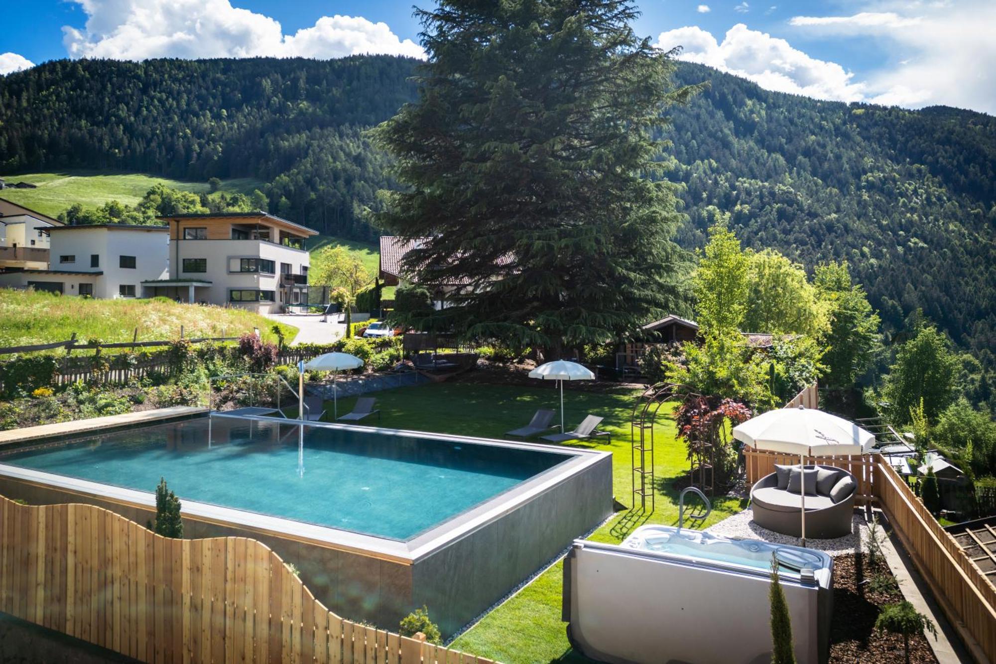Oberwirt Weisses Kreuz Hotel Collepietra Kültér fotó
